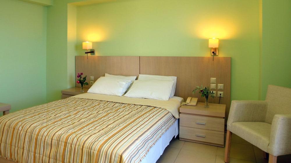 Skiathos Club Hotel & Suites Василиас Экстерьер фото