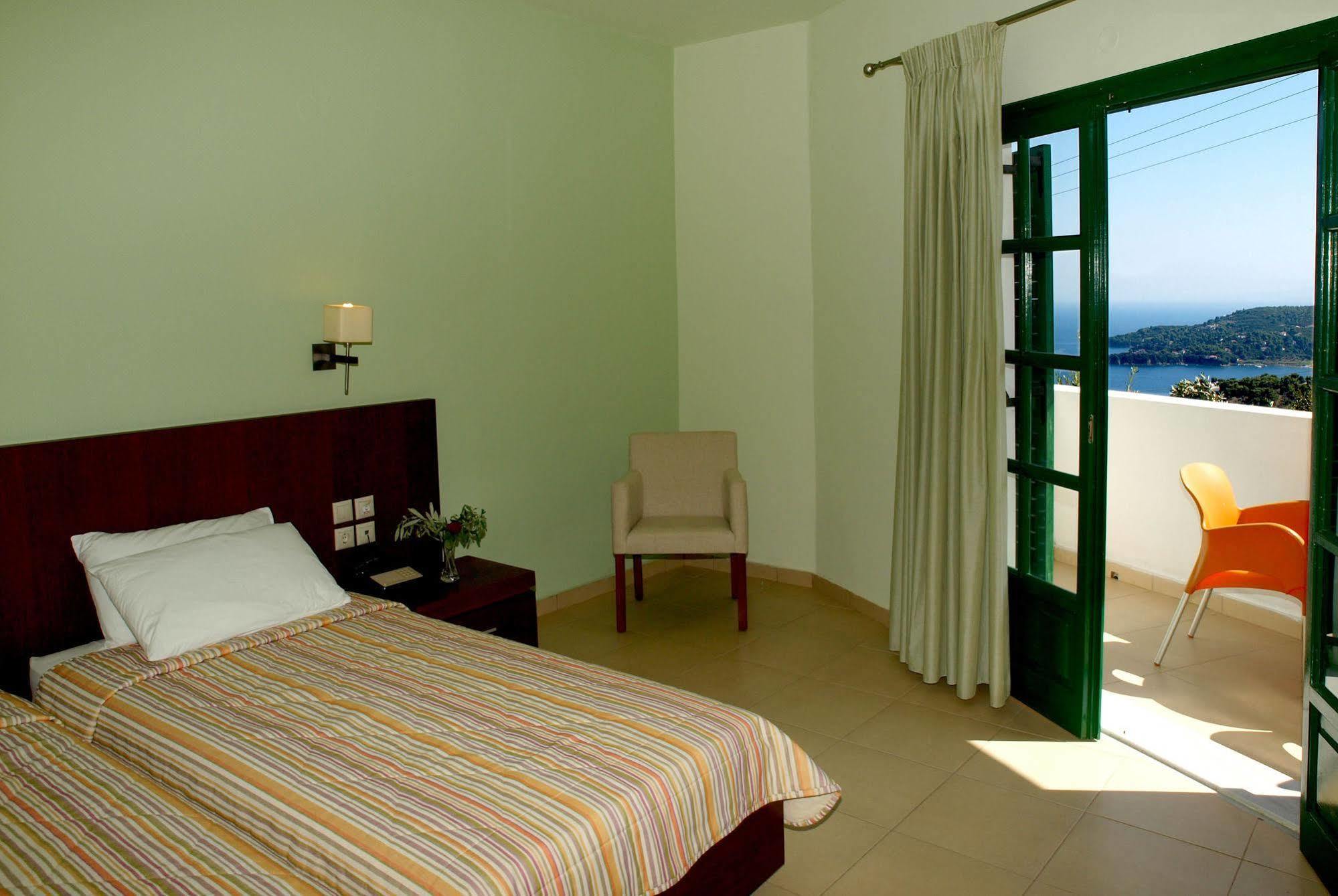 Skiathos Club Hotel & Suites Василиас Экстерьер фото