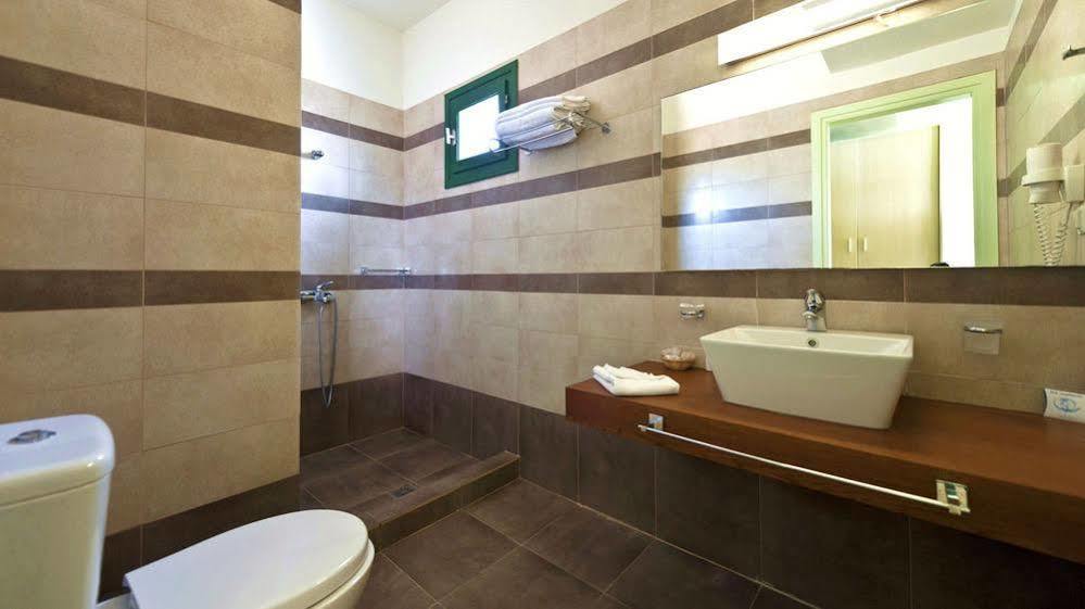 Skiathos Club Hotel & Suites Василиас Экстерьер фото