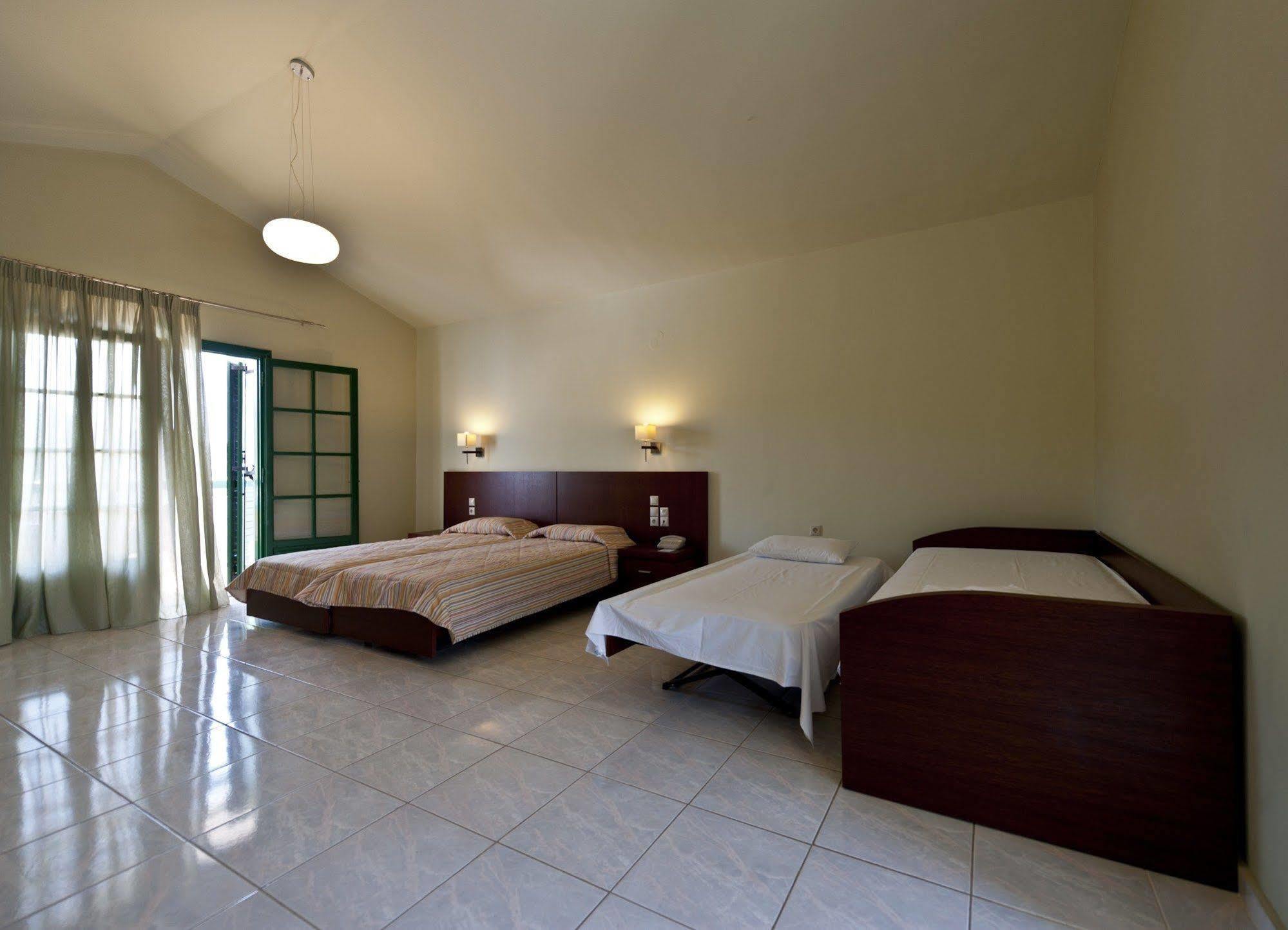 Skiathos Club Hotel & Suites Василиас Экстерьер фото